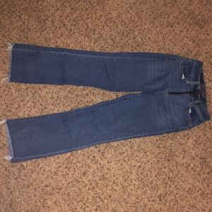 sipper showing jeans